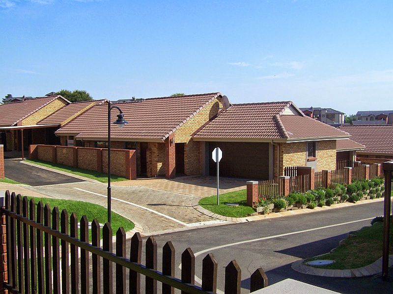 Featherbrooke Hills Retirement Village