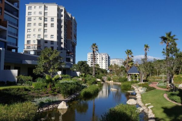 Oasis Life Burgundy Estate – Milnerton