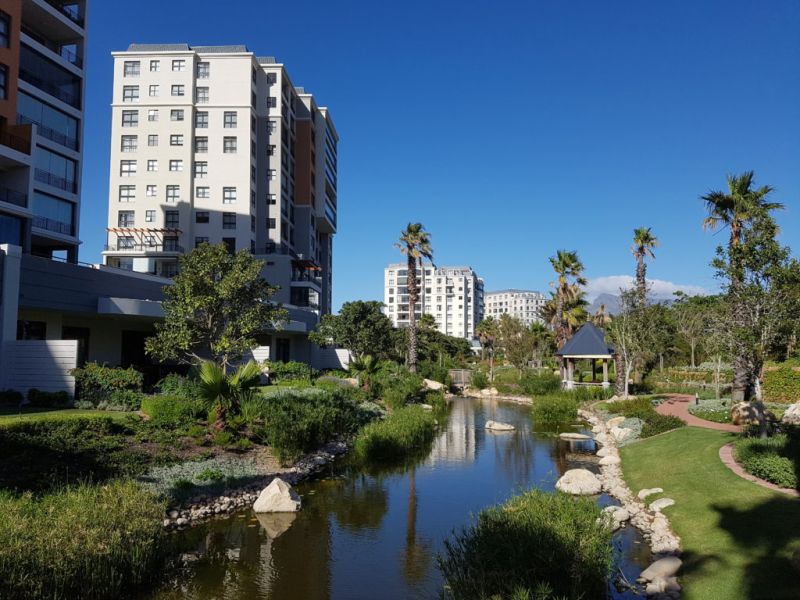 Oasis Life Burgundy Estate – Milnerton