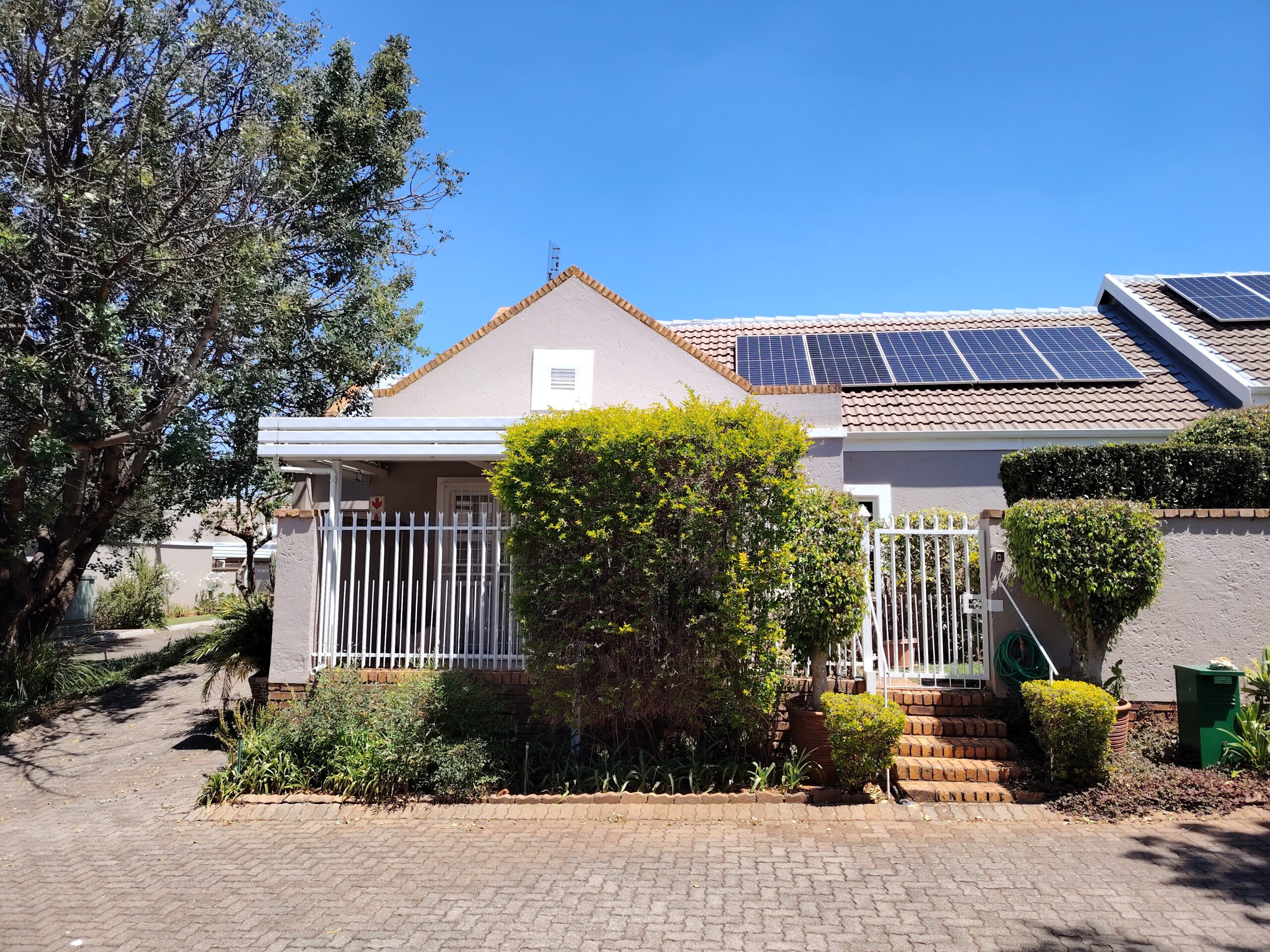 2 Bedroom Retirement House for Sale in Willow Park Manor